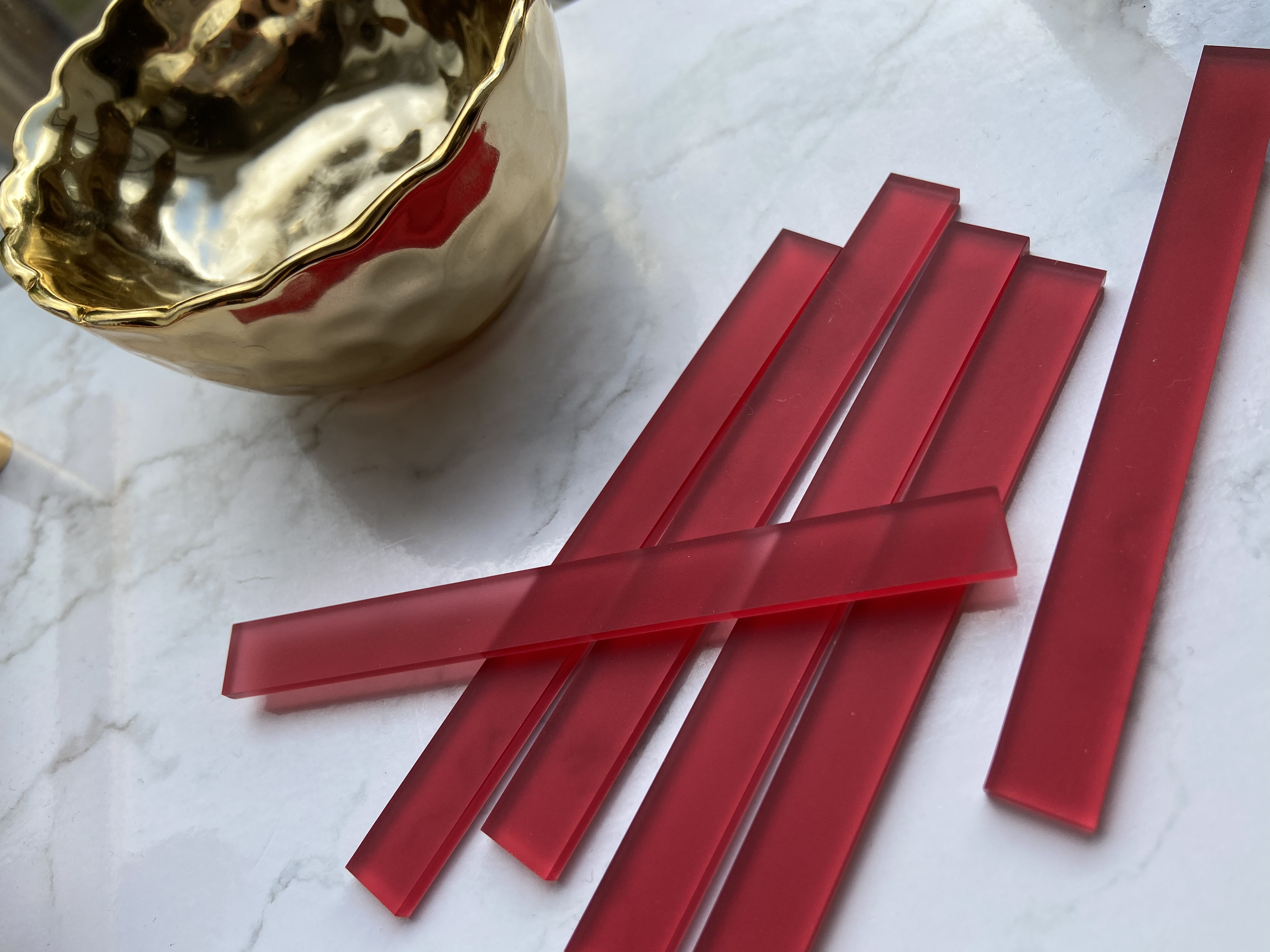 frosted red cake pop sticks