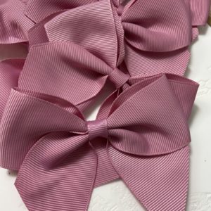 pink bows