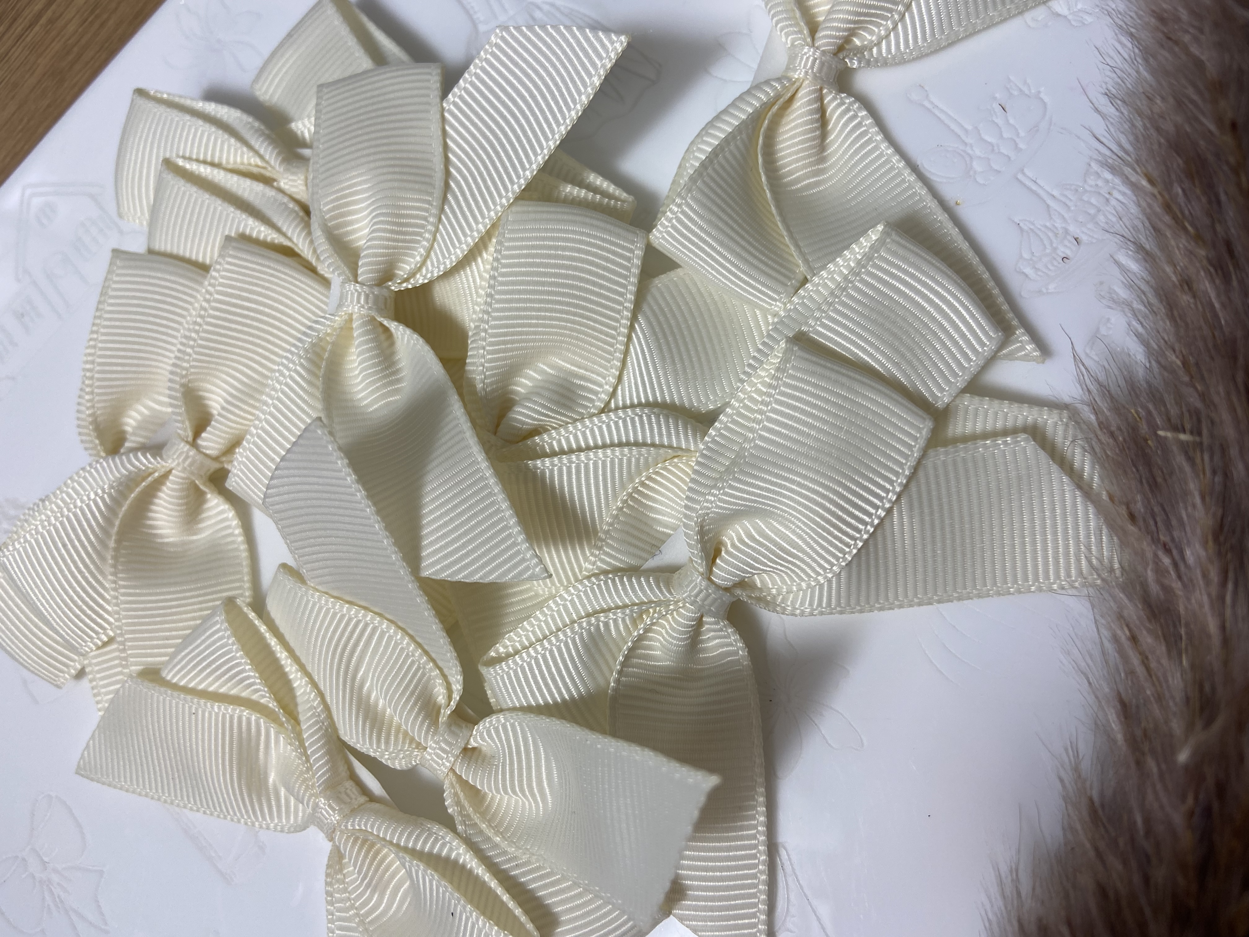 cream mini bows