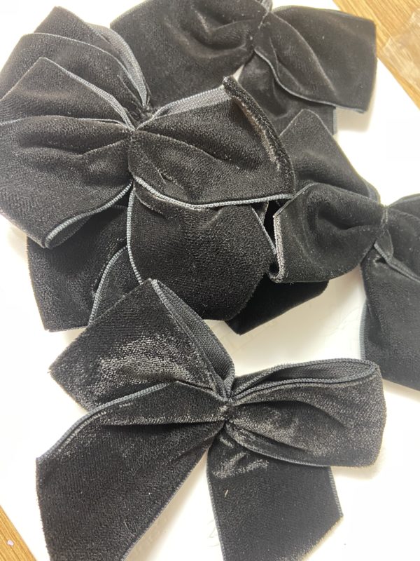 black velvet bows